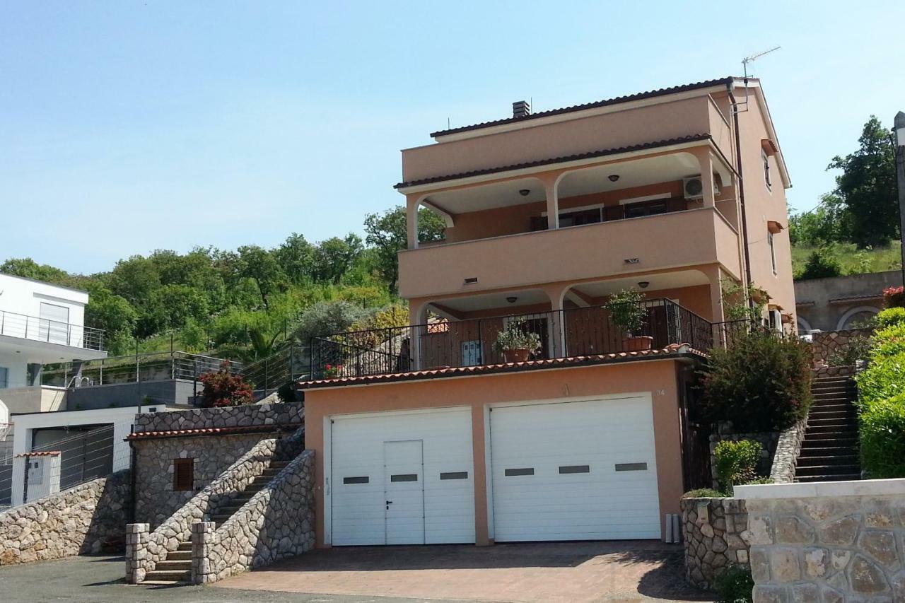 Guarda la vita Njivice Exterior foto