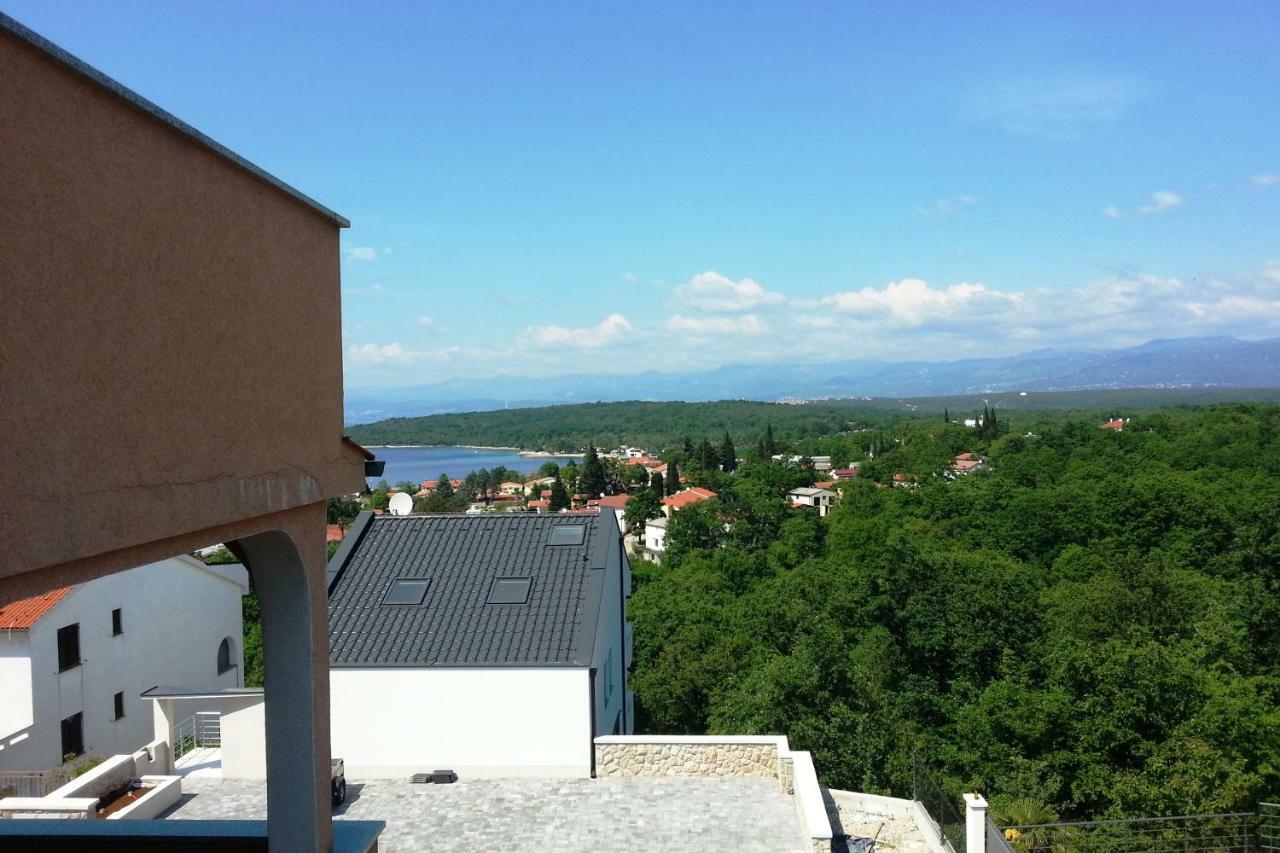 Guarda la vita Njivice Exterior foto